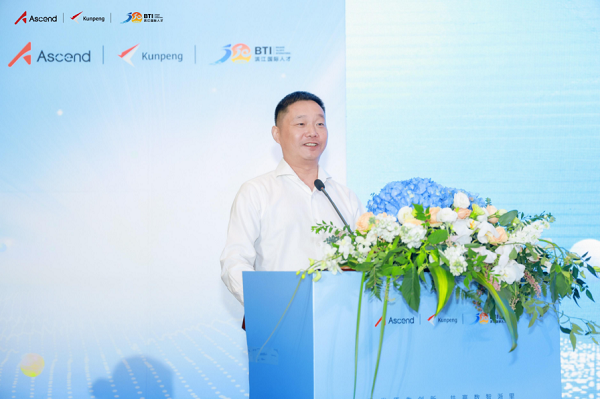 华为中国战略与Marketing部部长卢广