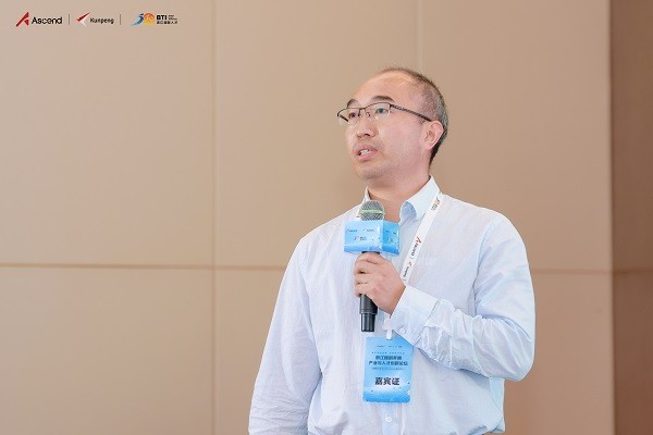 杭州电子科技大学计算机学院教授博士生导师、杭州电子科技大学信息中心主任蒋从锋